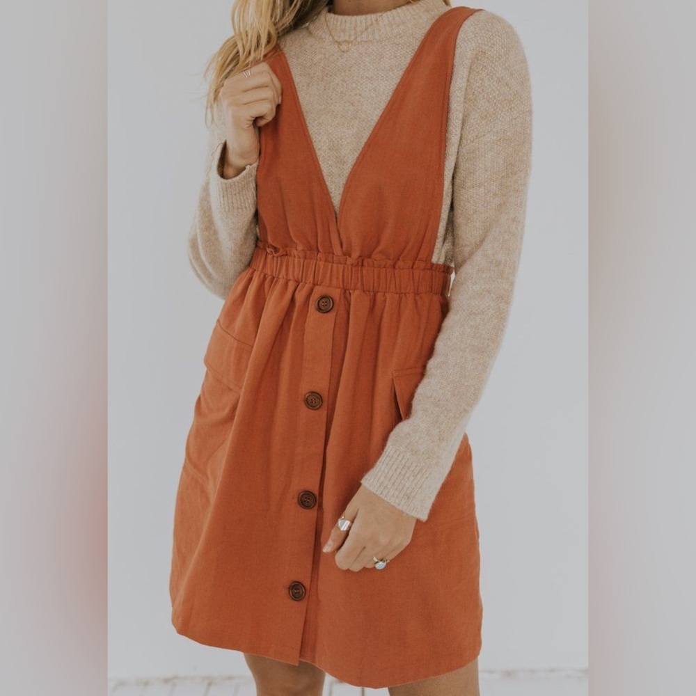💜 2/$25 Sleeveless Button-Down Dress in Rust